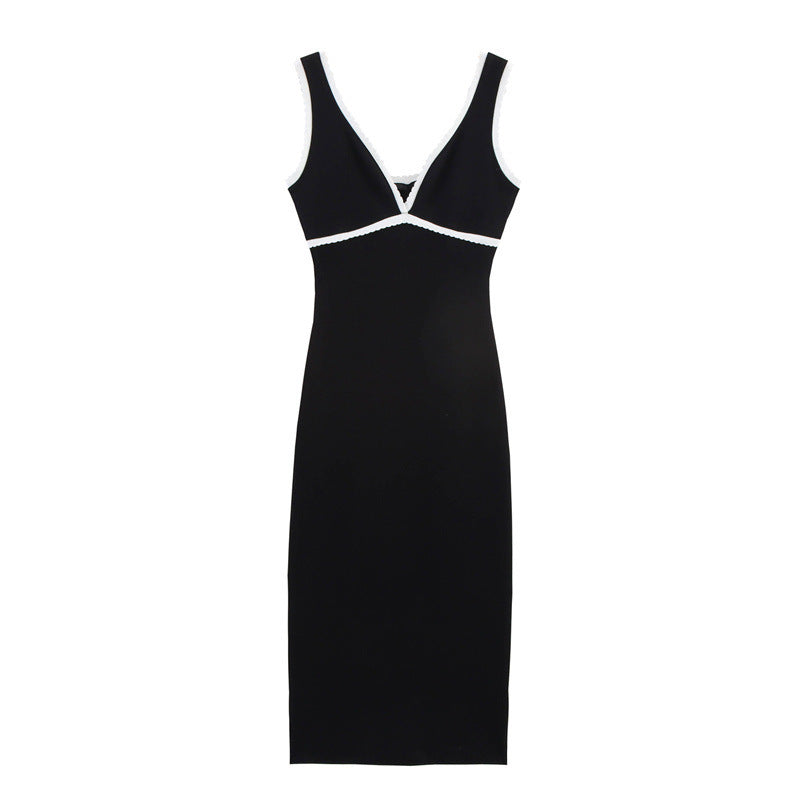 Femme Elegante V-hals Bodycon kjole med spidse accenter Stilla