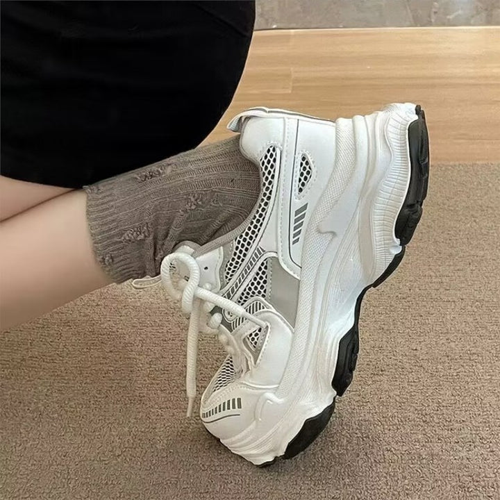 Dame Sporty Sneakers med åndbar netoverflade og støddæmpende sålprofil Stilla