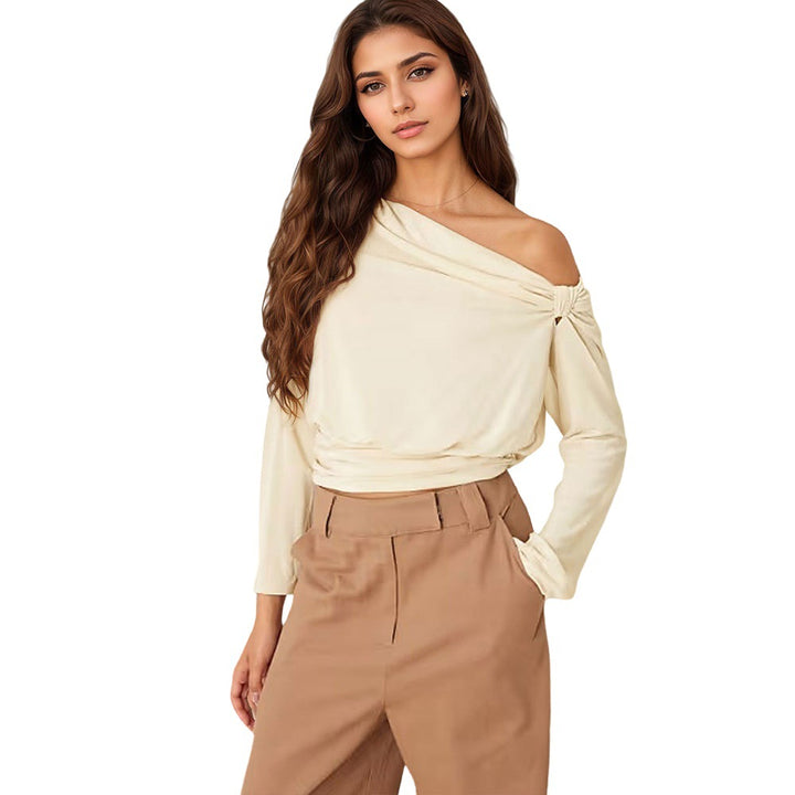 Kvindernes elegante off-shoulder top med draperet design og samling Stilla