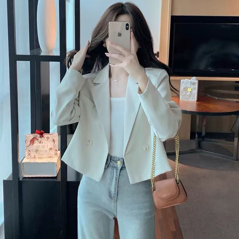 Dame stilfuld kort blazer med dobbelte knaplukninger Stilla