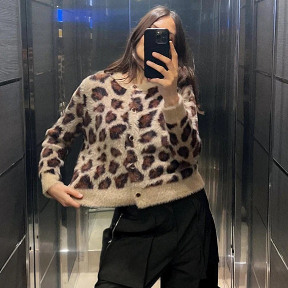Femme Leopard Print Fuzzy Cardigan Stilla