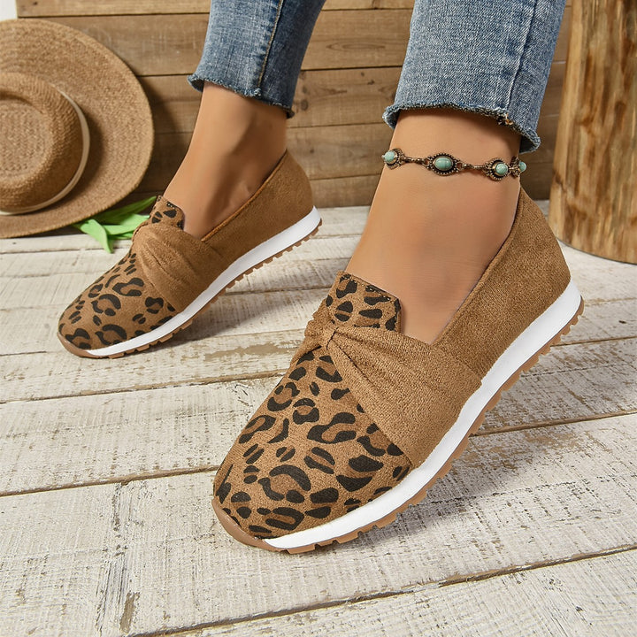 Dame Slip-On Sneakers med komfortabelt og moderne leoparddesign Stilla