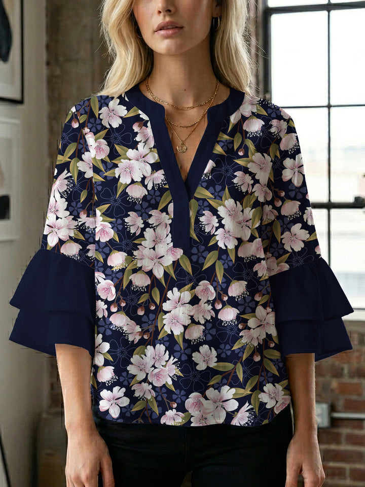Dame skjorte med voluminøse ærmer og blomsterdesign Skovae