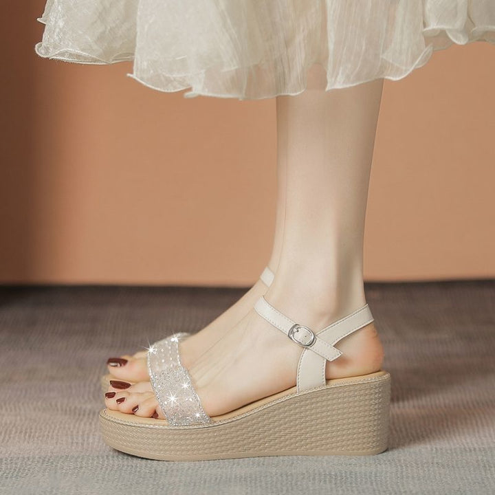 Dame platform sandaler med glitrende accenter og justerbar rem Stilla