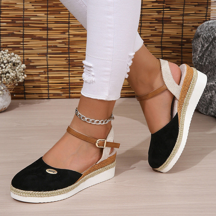 Dame Wedge-sandaler med elastiske stropper og komfortabel fodsengsdesign Stilla