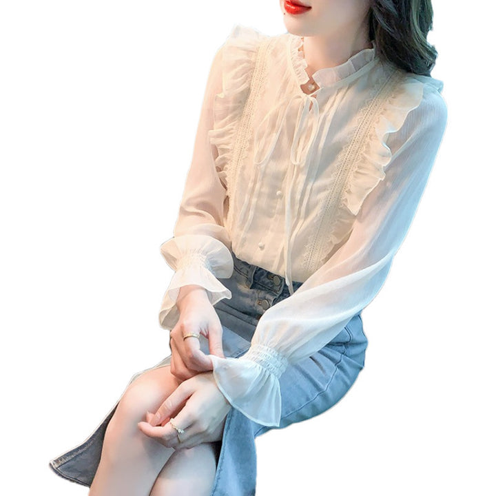 Femme Rynkede Chiffon Bluse med Spidskant Detalje Stilla