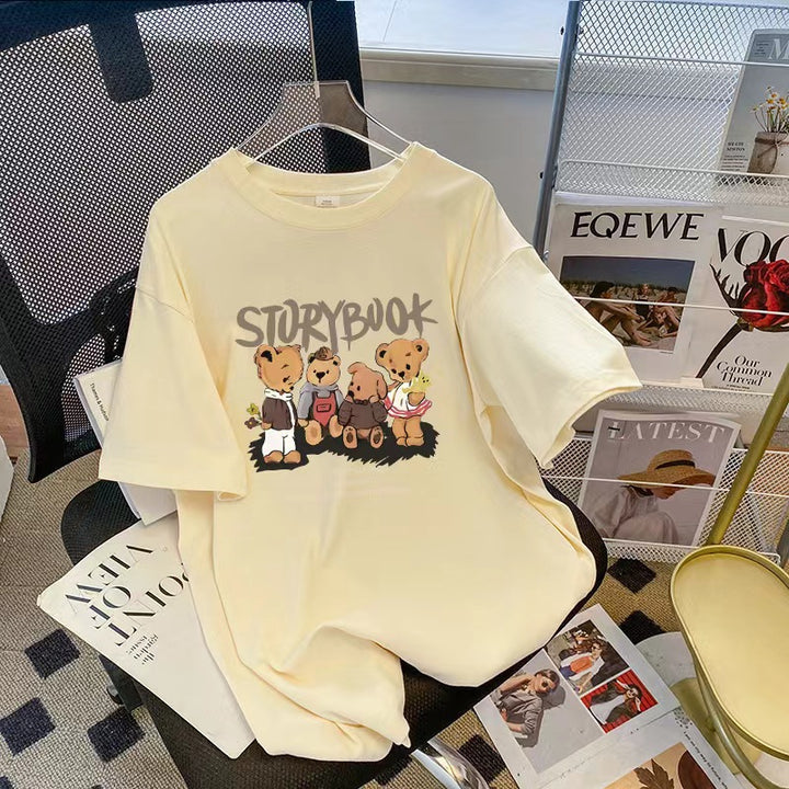 Dame T-shirt med legesygt bjørnemotiv og kunstnerisk tryk Stilla