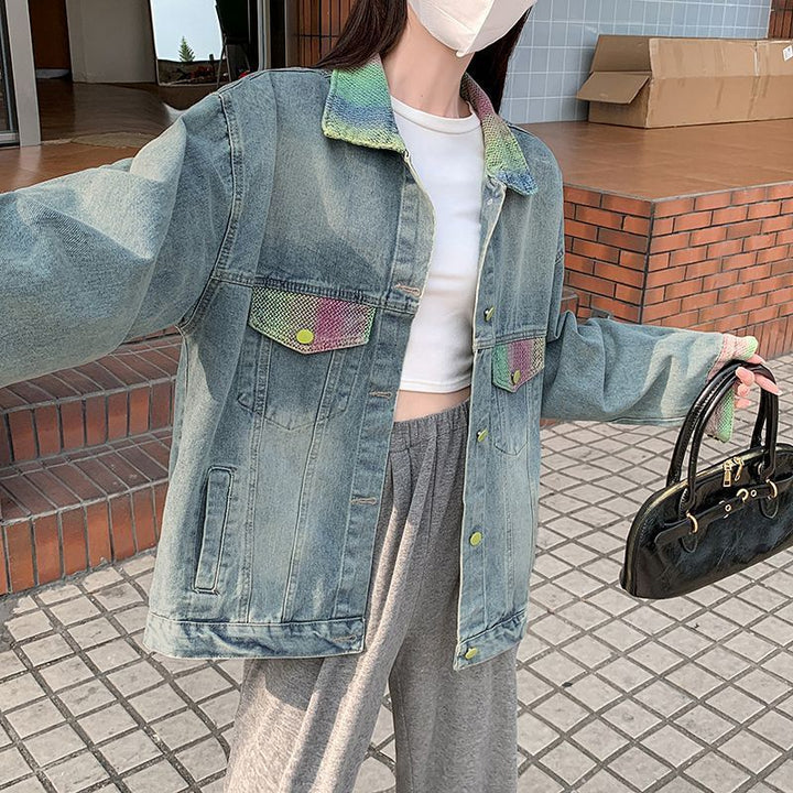 Kvinders Oversized Denimjakke med Farverige Accenter Stilla