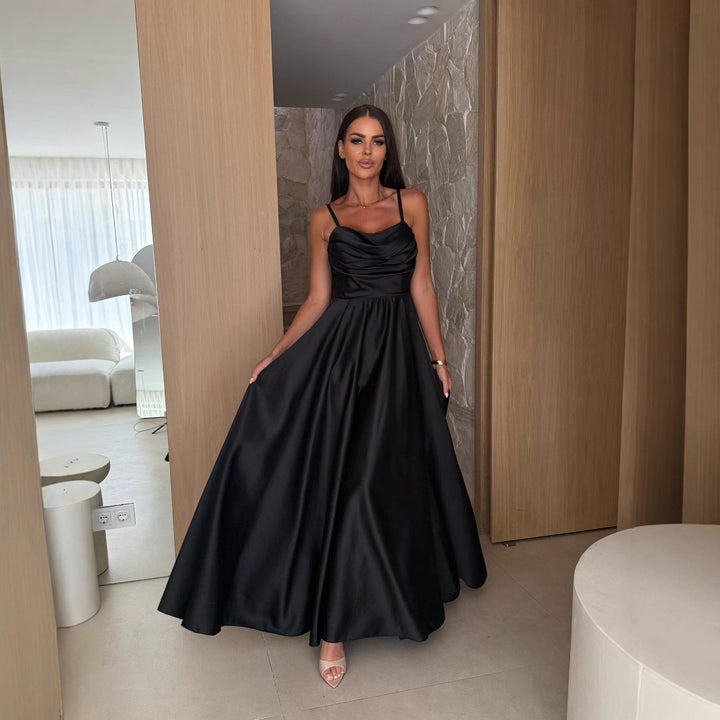 Dame Maxi Aftenkjole med elegant Drapée-design og sidelæg Stilla