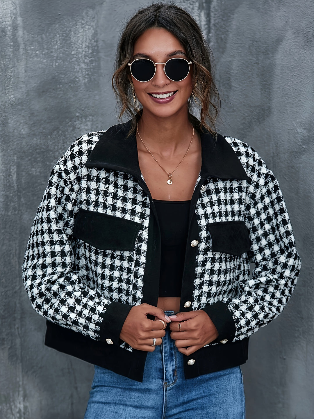 Dame Kort Jakke i moderigtigt Hahnentrittmønster med Lomme Stilla