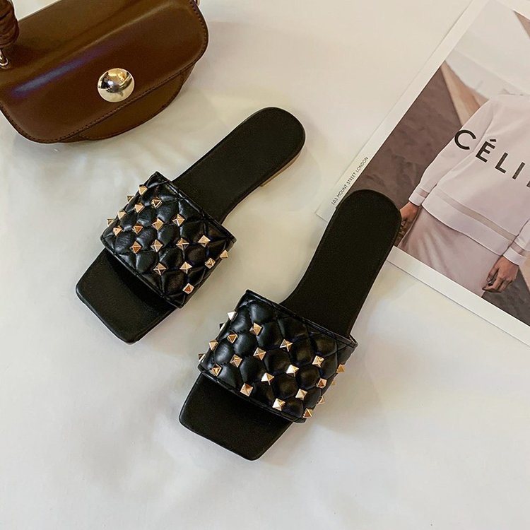 Damer Glamourøse Slide-sandaler med dekorativt nitte-design og komfortabel fodseng Stilla
