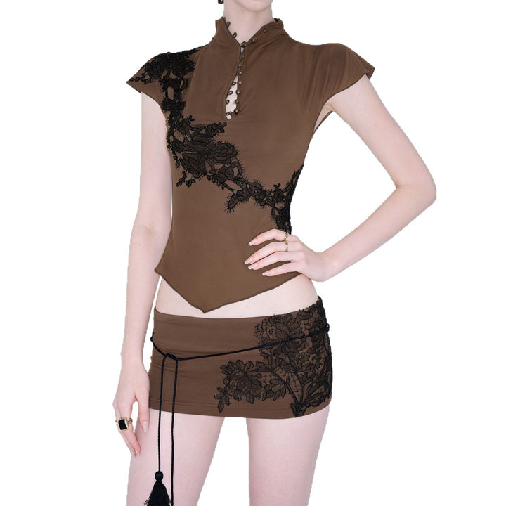 Dame Elegant spidsetop med fashionable knapdetaljer Skovae