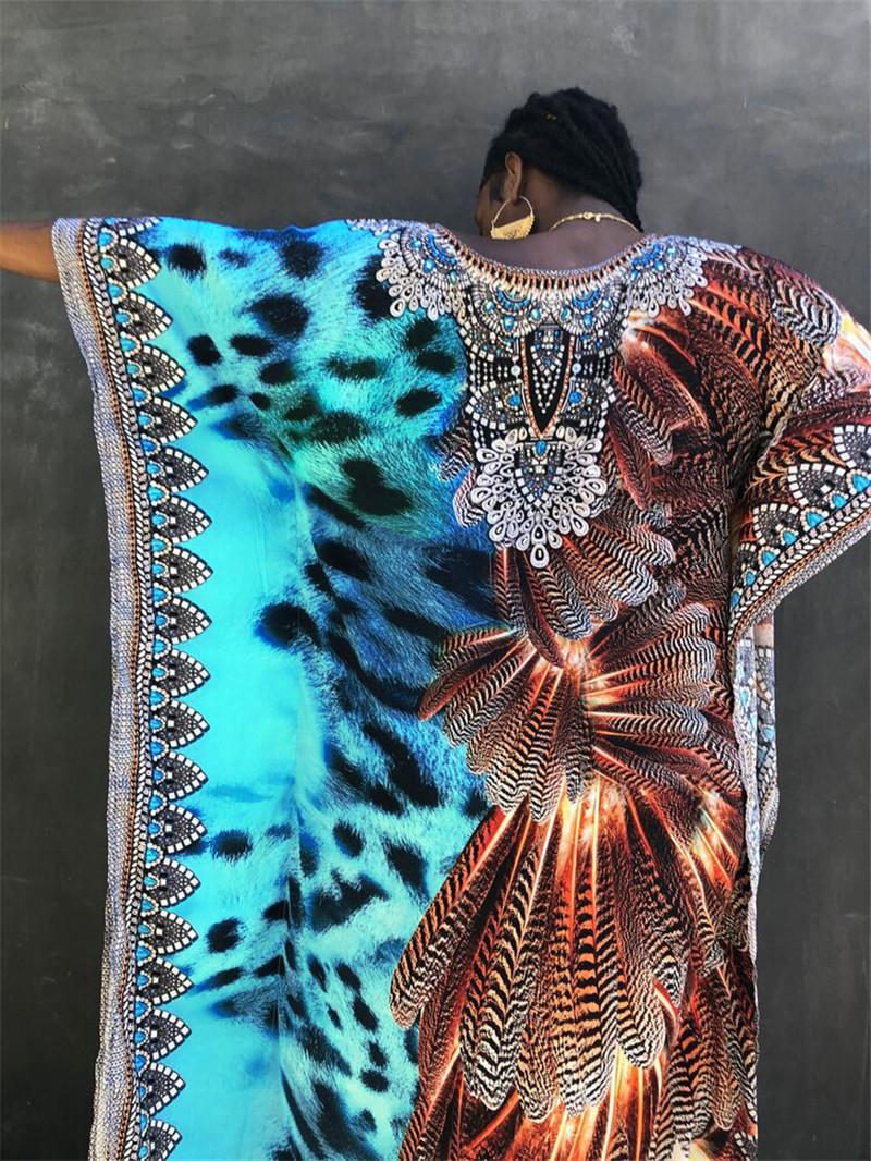 Dame Kaftan Kjole med farverigt mønster og elegant spids Stilla