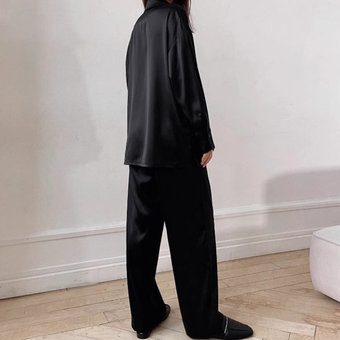 Dame Satin top i elegant oversized snit med knapdetaljer Stilla