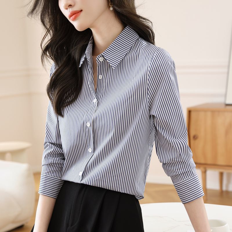 Kvinder stribet bluse med elegant krave Stilla