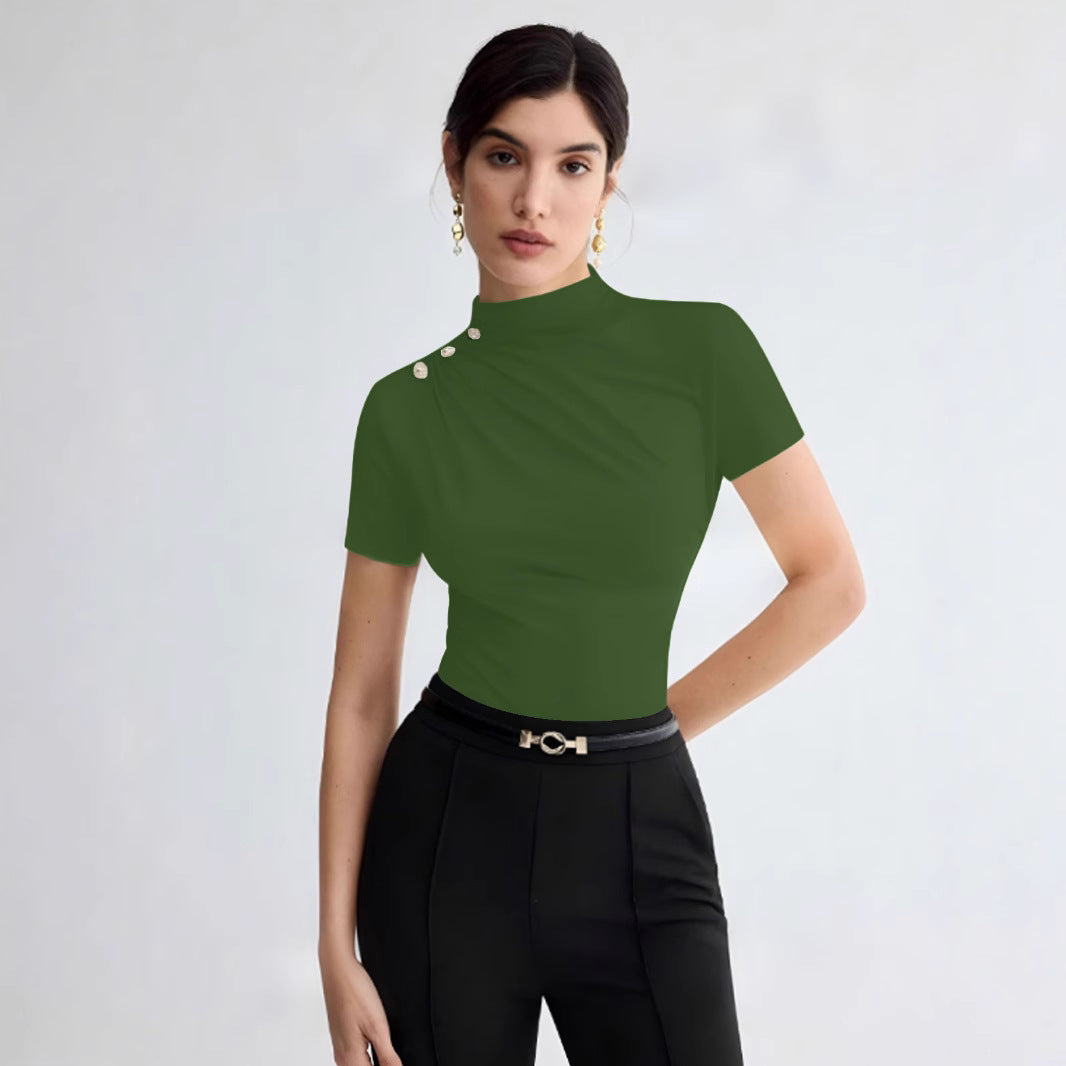Dame elegant top med dekorative knapdetaljer og moderne ståkrave Skovae