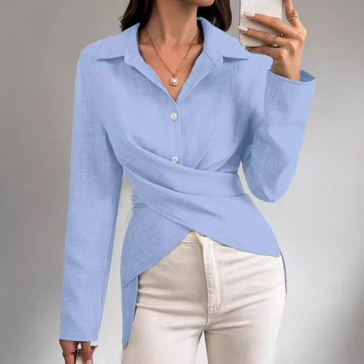 Dame indpakning bluse med elegant krave og raffinerede detaljer Stilla