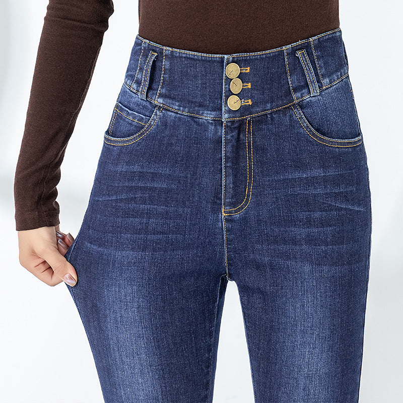Dame højtaljede jeans med stilfuld knapdetalje og elastisk talje Stilla