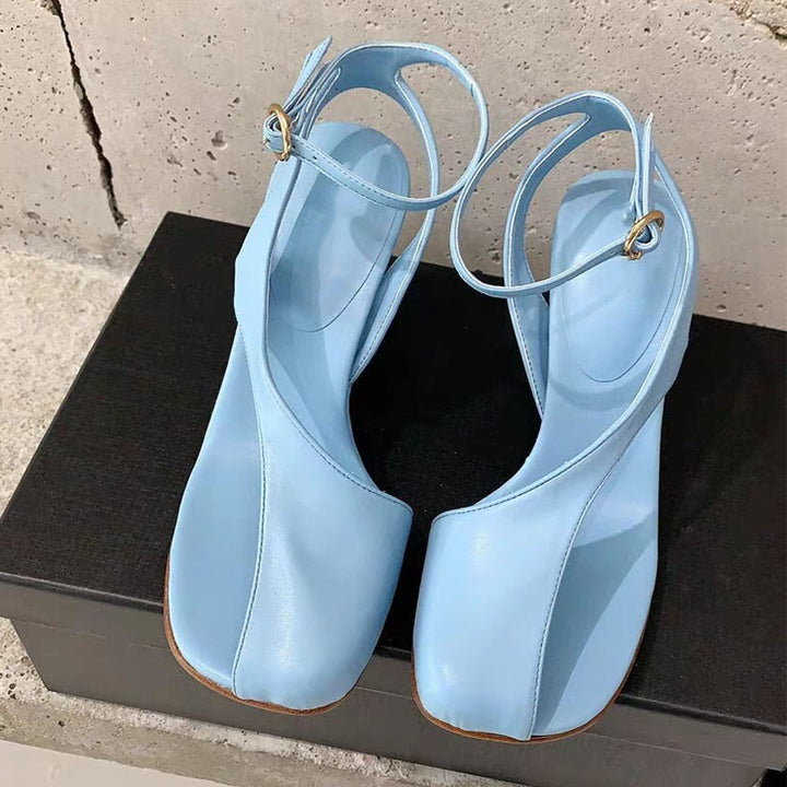 Femme Højhælede Sandaler med skulpturel Ankelrem-Design Stilla