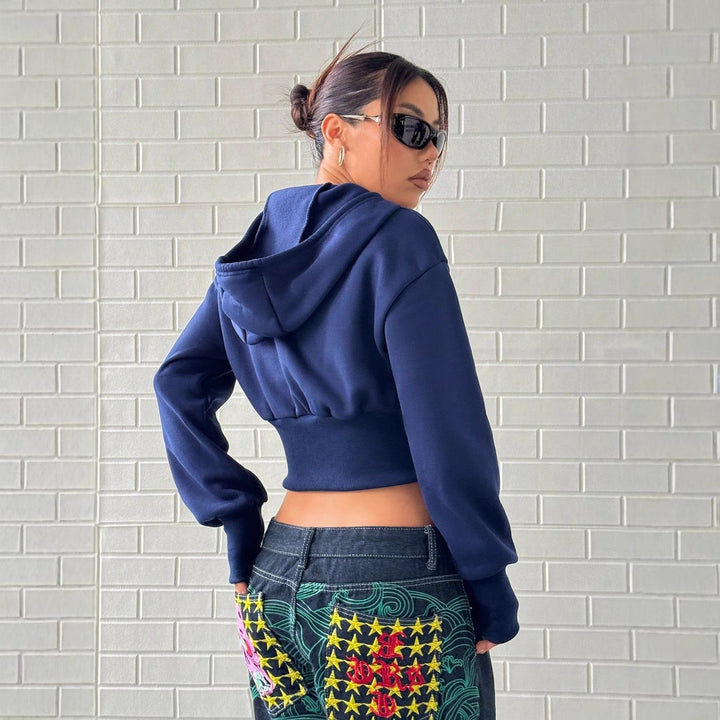 Kvinders cropped hoodie med lynlås og brede ærmer Stilla