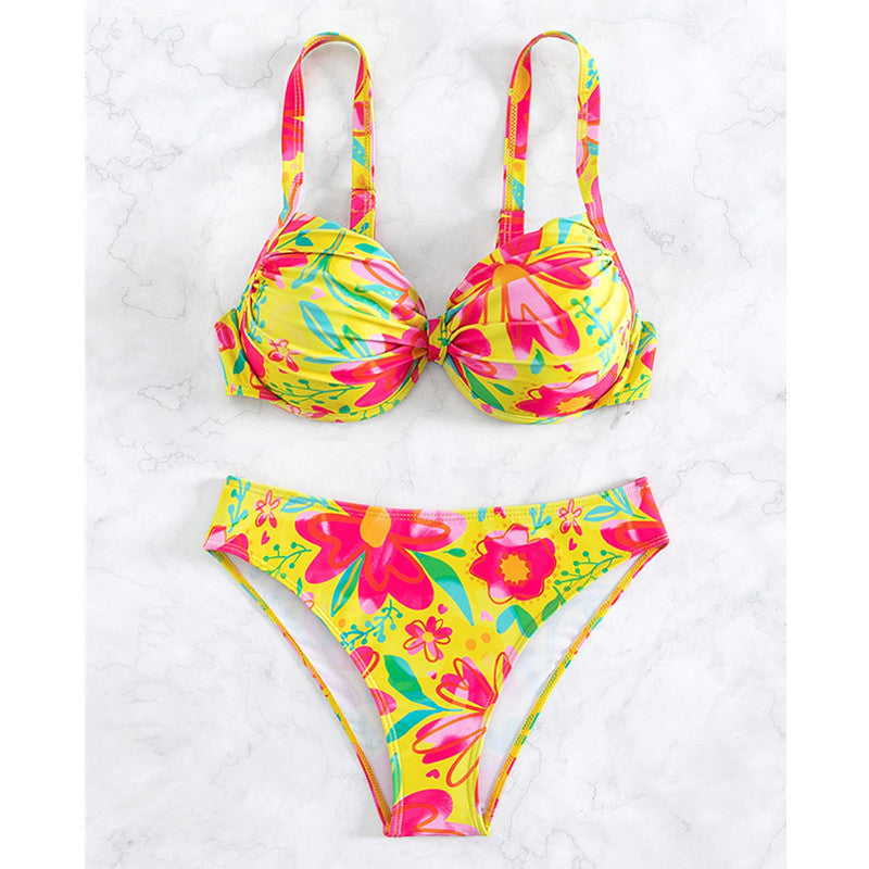 Dame bikini med blomsterdesign og bøjede effekt Stilla