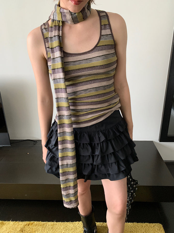 Dame tanktop med moderne stribemønster og trendy tørklæde Stilla