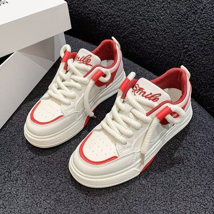 Damer sporty sneakers med åndbart overmateriale og polstret sål Stilla