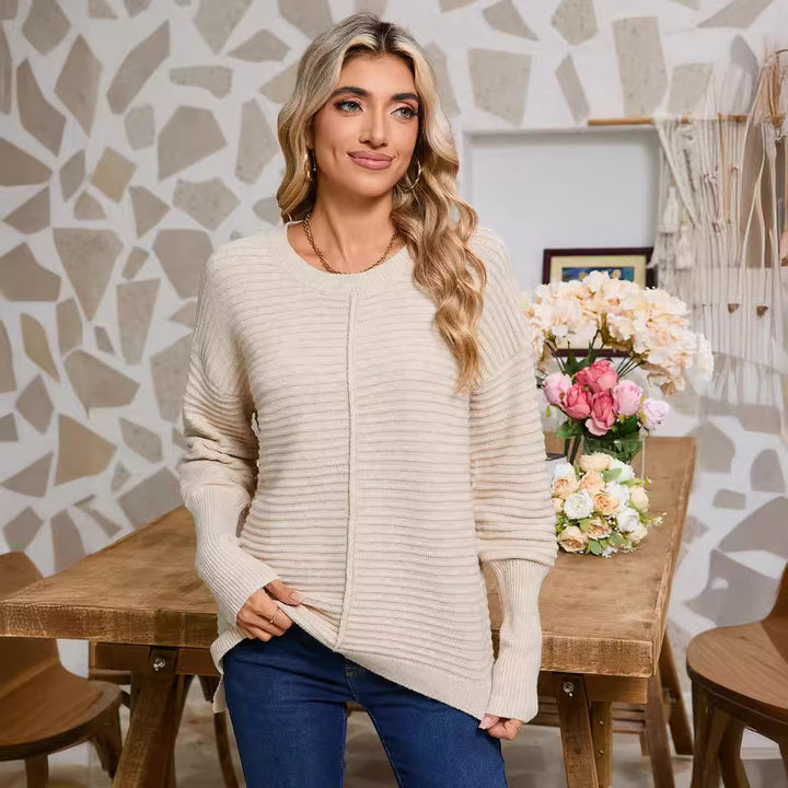 Kvindernes strikkede sweater med fin ribbet struktur og afslappet pasform Stilla