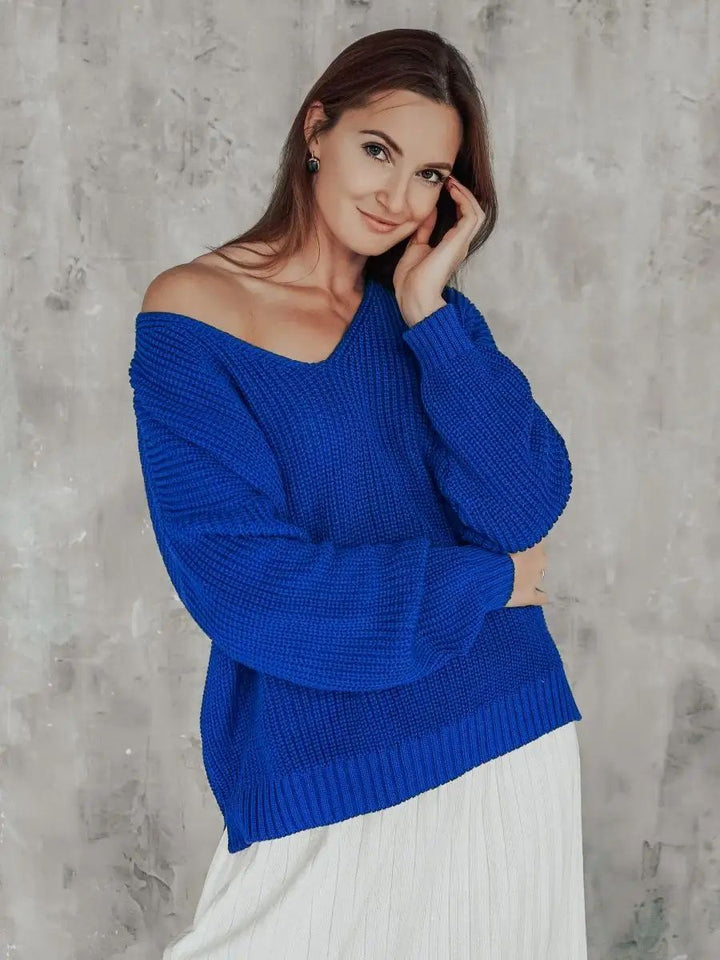 Dame Oversized Strikbluse med asymmetrisk udskæring og brede ribstrikdetaljer Stilla
