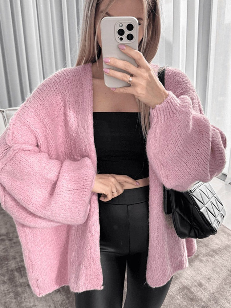 Dame afslappet strikket cardigan med oversized pasform og voluminøse ærmer Stilla