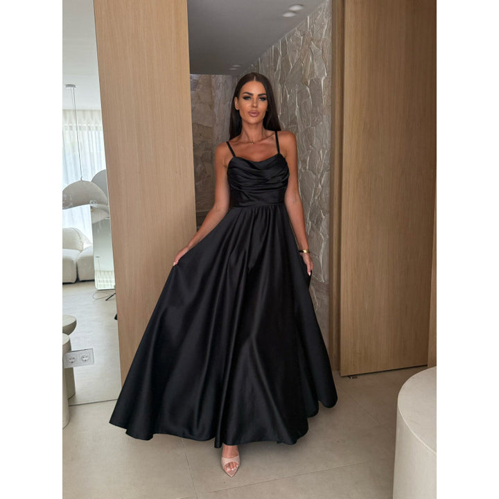 Femme Elegante Maxi Kjole med Sideslids Stilla 1750652987