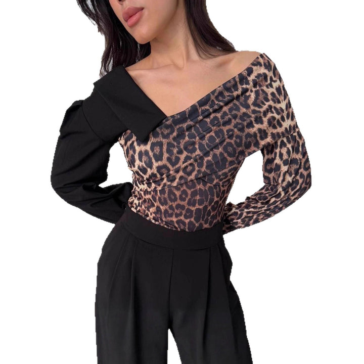 Dame Elegant off-the-shoulder top med dyremotiv Stilla