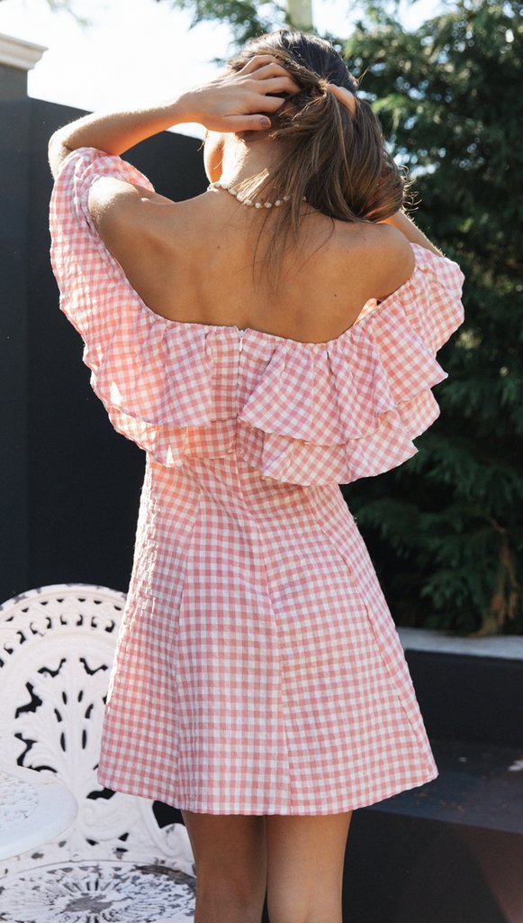 Kvindernes Off-Shoulder Sommerkjole med Flæser og Sødt Tjekket Mønster Stilla