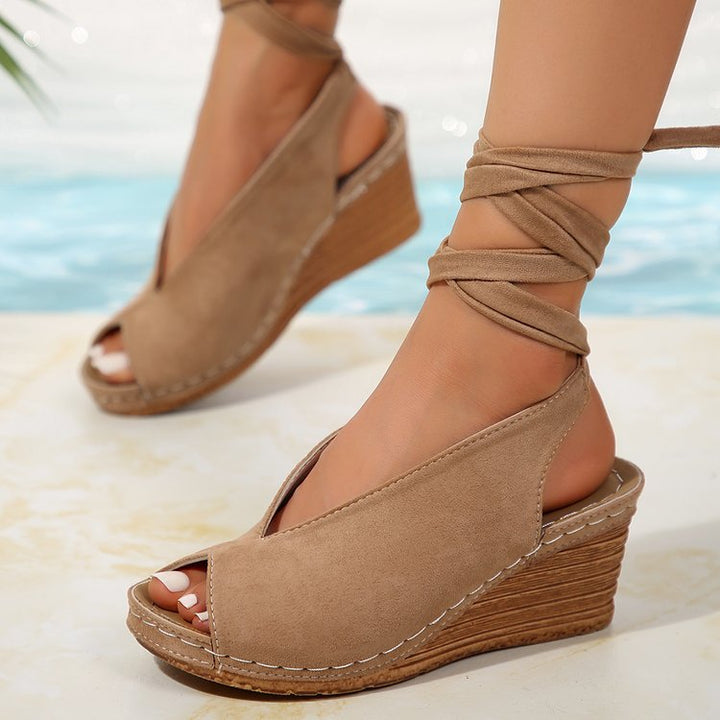 Dame Wedge-Sandaletter med elegant rembinding og blødt fodbede Stilla
