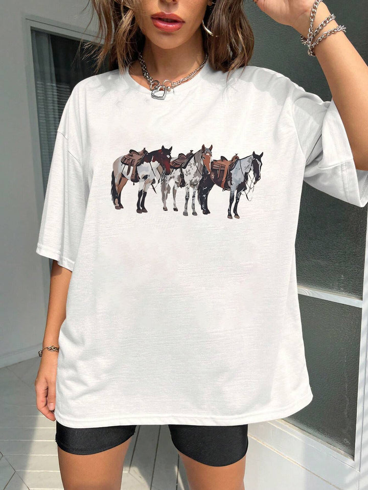 Dame T-shirt med kunstnerisk dødningehovedmotiv og afslappet snit Skovae