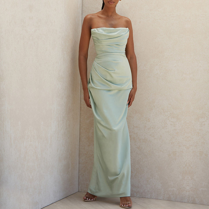Dame Elegant strapless Maxikjole med innovativt draperingsdesign Stilla