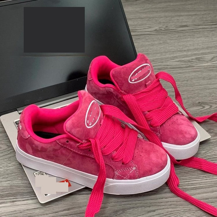 Dame sneakers i sporty-elegant design med åndbare mesh-indsatser og skridsikker sål Stilla