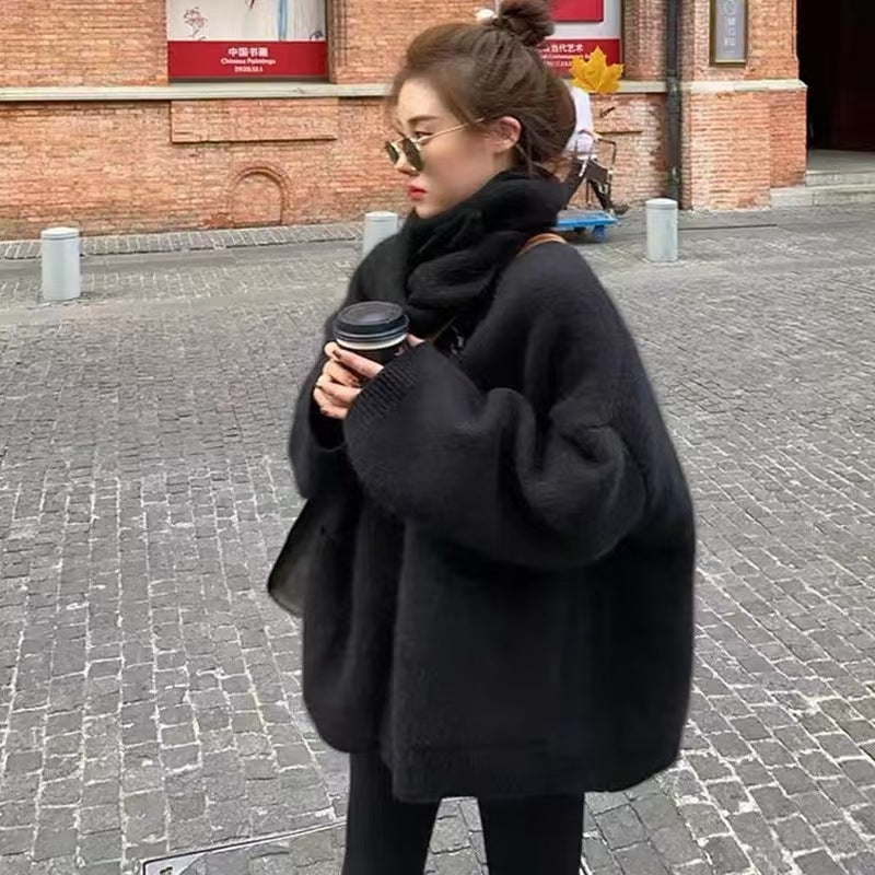 Damer Oversized Strikjakke lavet af højkvalitets Mohair-blanding med dyb V-udskæring og praktiske lommer Stilla