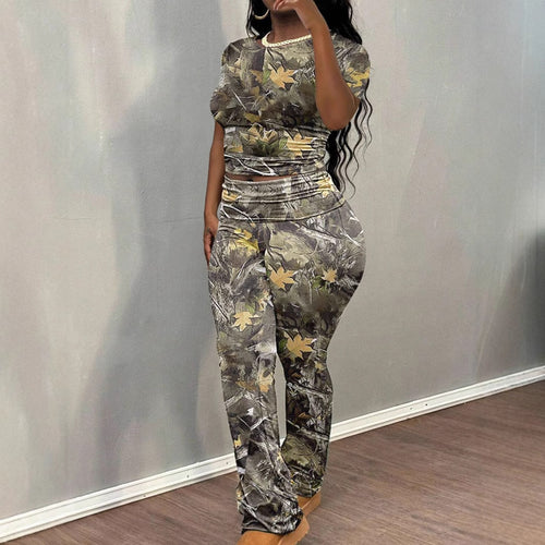 Dame fritids-sæt i camouflage-stil med figurtilpasset snit Stilla