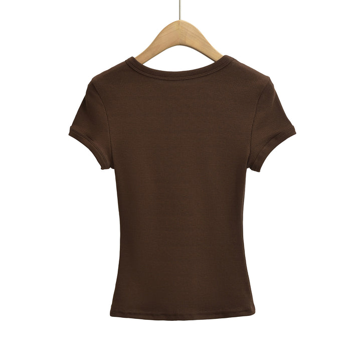 Dame Basic T-shirt med elastisk pasform og rundhalsetud Stilla