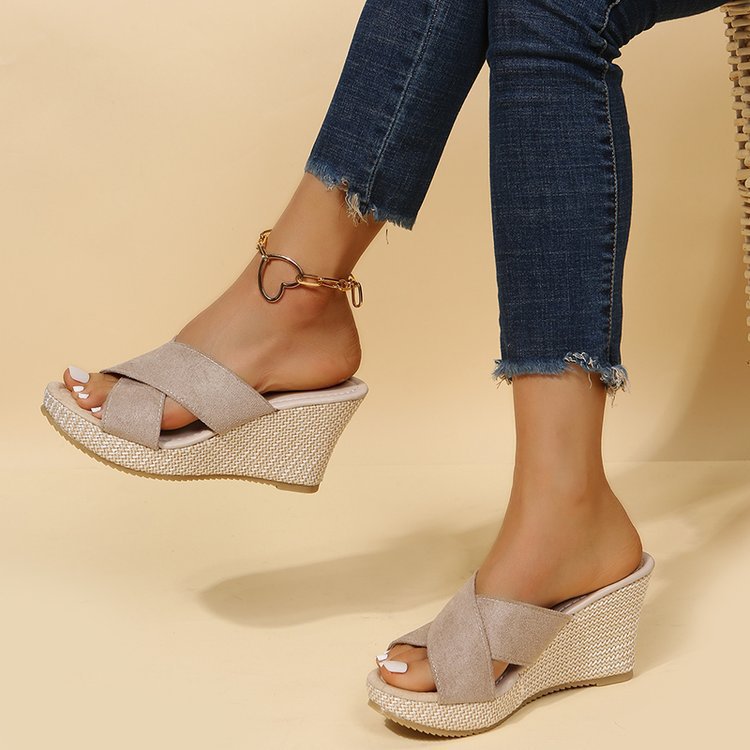 Dame Wedge-sandaler med krydsede remme og skridsikker sål Stilla