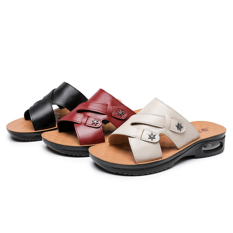 Femme justerbare komfort-sandaler med dekorativt spænde-detalje Stilla