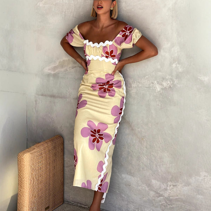 Dame Off-Shoulder Midikjole med florale applikationer og flæsedetaljer Stiila