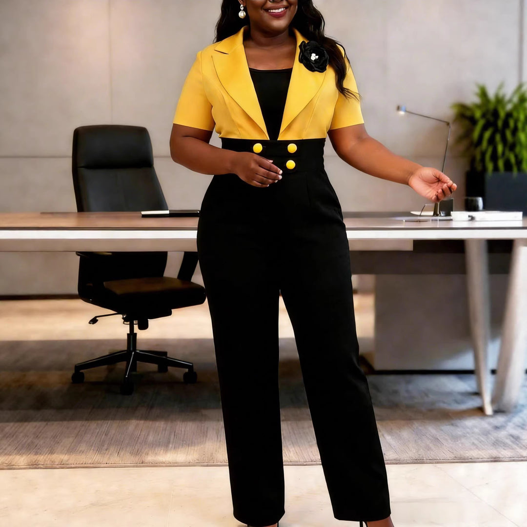 Dame Elegant jumpsuit med tætsiddende blazer og moderigtige accentuer Skovae