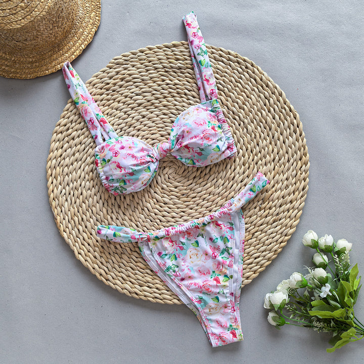 Damebikini med unikt tørblomster-mønster Stilla