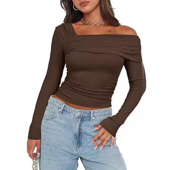 Dame asymmetrisk langærmet skjorte med drapering og off-shoulder design Stilla