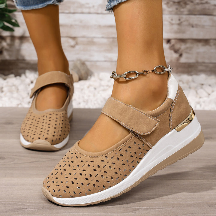 Dame komfortable sneakers med åndbar perforering og justerbar velcro-lukning Stilla