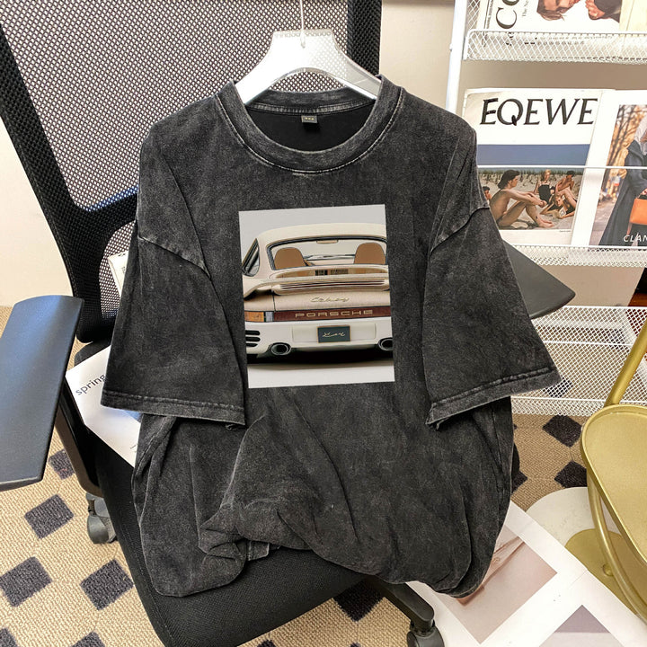 Dame T-shirt med kreativ Porsche-motiv og afslappet pasform Stilla