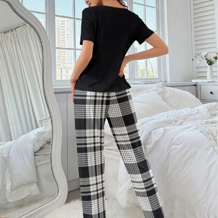 Dame pyjamasæt med hjerte-motiv og ternet bukser Stilla