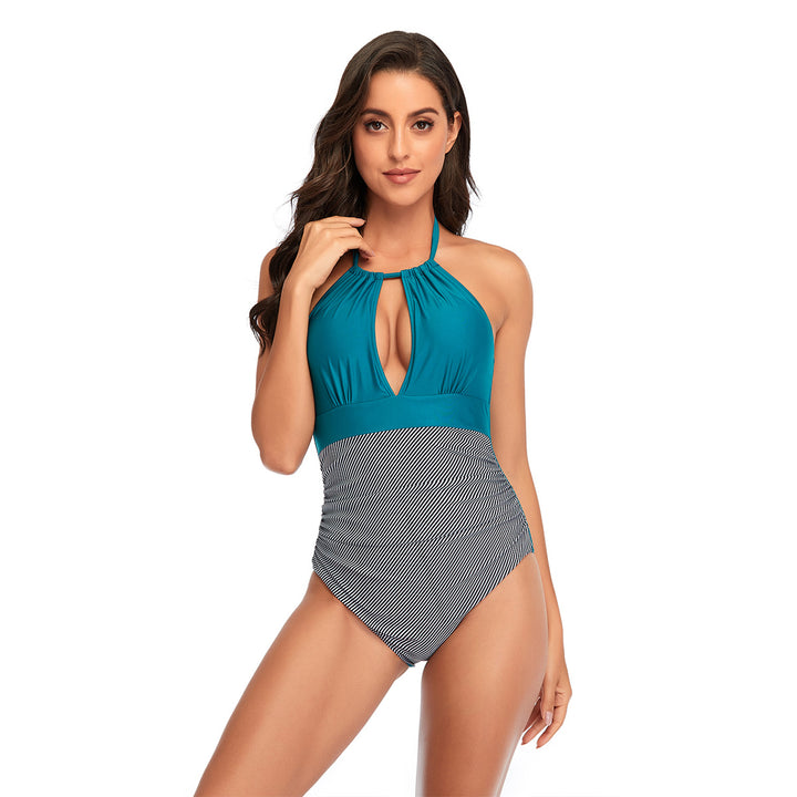Dame Enkelt Bade Outfit med spændende Cut-Out-design og flatterende Rynk Stilla